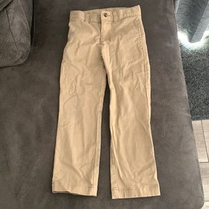 Boys size 6 khaki dress pants. Never worn.